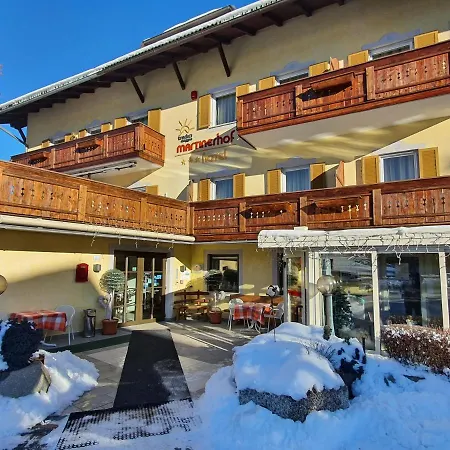 Martinerhof Hotell 3*
